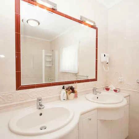 Grace * Aldeia de Juzo